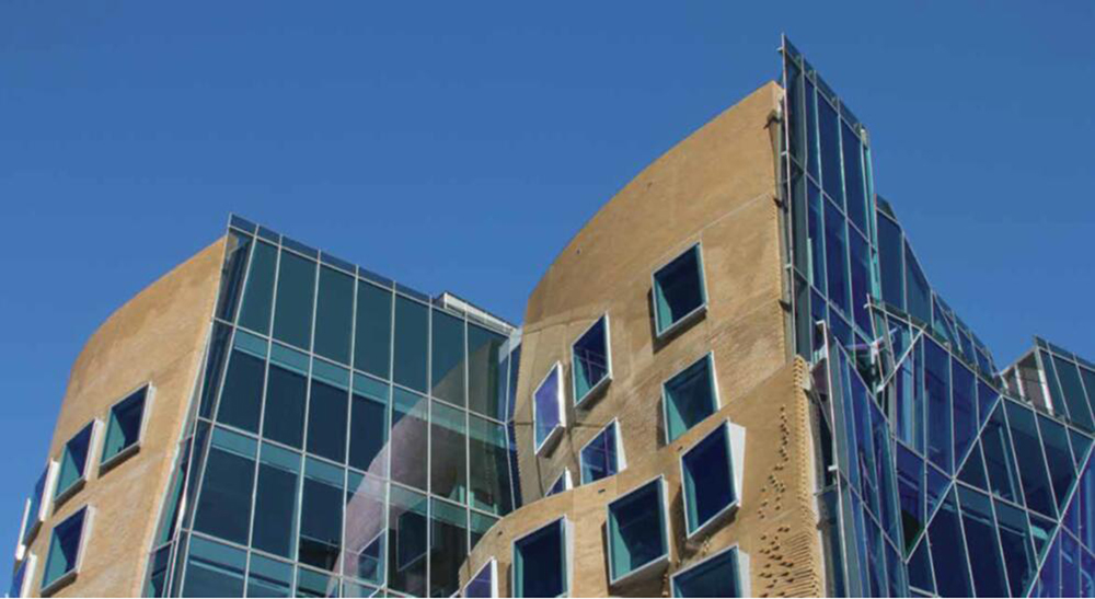 無論是在離岸的海島、偏遠的邊疆無人地區(qū)，抑或是在人群密集的都市樓宇、社區(qū)、工廠，人們越來越多的得看到分布式能源應用的場景。例如，分布式光伏、風力發(fā)電搭配柴油發(fā)電機組成的微電網(wǎng)，保障遙遠小島上漁民的全部用能需求;又如，天然氣冷熱電三聯(lián)供(CCHP)、分布式可再生能源技術被集成到城市社區(qū)微電網(wǎng)系統(tǒng)中，為居民和企業(yè)提供本地生產的且經(jīng)濟高效的電力、熱水以及制冷服務