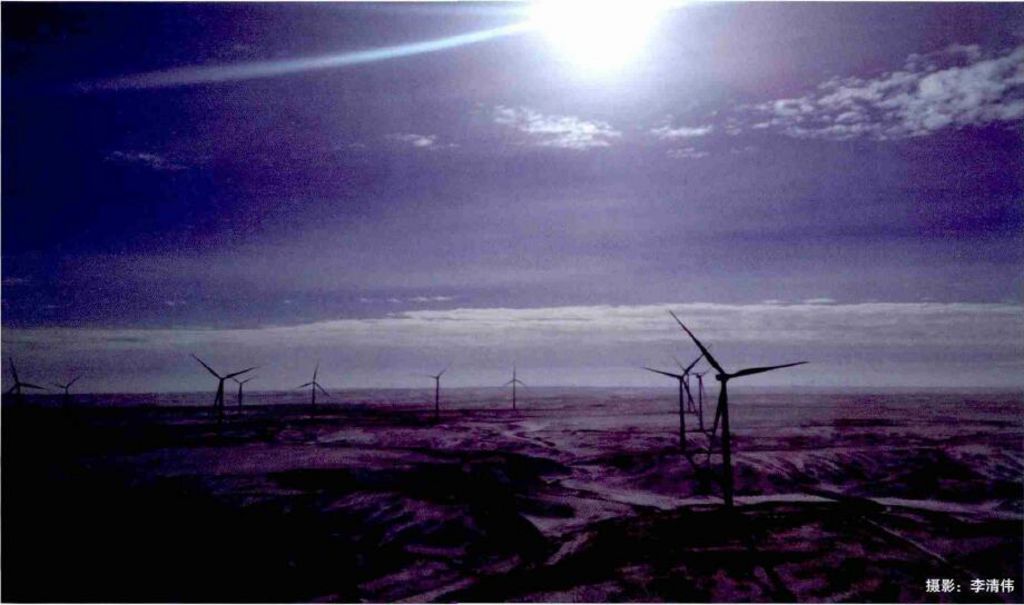 業(yè)主在風(fēng)電機(jī)組選型時(shí)，通?？疾斓氖亲顑?yōu)機(jī)組性能價(jià)格比，即以最低的價(jià)格購買到性能、質(zhì)量最好的風(fēng)電機(jī)組。首先以發(fā)電成本最小為指標(biāo)，充分考慮發(fā)電機(jī)組的投資經(jīng)濟(jì)性