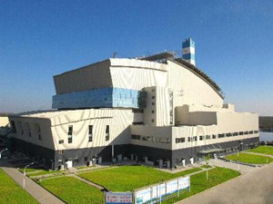 
                
	
                    
	12月7日，由中國能建中電工程咨詢公司總承包、安徽電建一公司承建的長豐垃圾電站2號機組順利完成72小時試運行，正式移交生產(chǎn)。

	

	據(jù)悉，長豐垃圾電站2號機組在調(diào)試及試運行期間，總垃圾焚燒量1857噸，機組累計發(fā)電量736050千瓦小時，煙氣凈化系統(tǒng)連續(xù)運行，汽水品質(zhì)合格