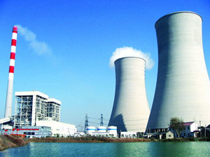 
                
	
                    
	1月18日，歷經(jīng)3個多月精心組織與實施，中國能建湖南院總承包的錦疆熱電1號機組超低排放系統(tǒng)通過168小時試運行，同時完成新疆維吾爾自治區(qū)環(huán)保廳認定的第三方監(jiān)測單位CEMS數(shù)據(jù)現(xiàn)場比對監(jiān)測，正式并網(wǎng)發(fā)電。

	

	據(jù)悉，錦疆熱電1號機組位于新疆奎屯市經(jīng)濟開發(fā)區(qū)，主要為奎屯錦疆熱電廠2×135兆瓦機組進行100%容量煙氣超低排放的改造工程，具體包括設計、施工、設備和材料采購、安裝、調試等