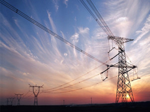 
                
	
                    
	2月25日，由湖南省送變電公司負(fù)責(zé)施工的寧鄉(xiāng)楓木橋35千伏輸變電工程全面復(fù)工。該工程的建成投運(yùn)，將進(jìn)一步滿足寧鄉(xiāng)市用電負(fù)荷日益增長(zhǎng)的需要，提高寧鄉(xiāng)市電網(wǎng)供電能力和供電可靠性