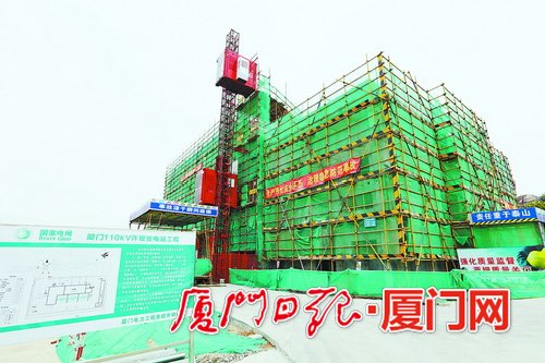 　　春早人勤忙建設，聚力匯智促發(fā)展。農(nóng)歷新年漸近，鷺島春的氣息濃郁