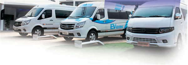 
	中國(guó)儲(chǔ)能網(wǎng)訊：“補(bǔ)貼縮水很嚴(yán)重，這次退坡退得有點(diǎn)過(guò)分”、“按照這個(gè)補(bǔ)貼退坡力度，今年純電動(dòng)物流車市場(chǎng)形勢(shì)不妙”、“現(xiàn)在各個(gè)主機(jī)廠都感覺(jué)壓力倍增，有的企業(yè)都要干不下去了”……這幾天，很多生產(chǎn)純電動(dòng)物流車的企業(yè)負(fù)責(zé)人向記者訴苦。


	在農(nóng)歷的臘月二十八，就在全國(guó)人民暫時(shí)放下工作迎接新春佳節(jié)的最后時(shí)刻，財(cái)政部、工信部、科技部、國(guó)家發(fā)改委聯(lián)手扔出了一顆重磅炸彈，《關(guān)于調(diào)整完善新能源汽車推廣應(yīng)用財(cái)政補(bǔ)貼政策的通知》（簡(jiǎn)稱《通知》）正式頒布，這個(gè)網(wǎng)傳已久、備受關(guān)注的2018年新能源汽車補(bǔ)貼政策終于塵埃落定