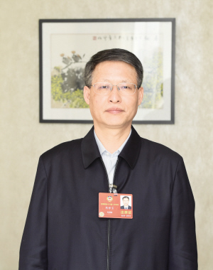 　　2018年的政府工作報告提出，發(fā)展壯大新動能，運用新技術、新業(yè)態(tài)、新模式，大力改造提升傳統(tǒng)產業(yè)。要貫徹落實好這些重要部署，破解能源發(fā)展難題，需要堅持以電力為中心，大力推進再電氣化
