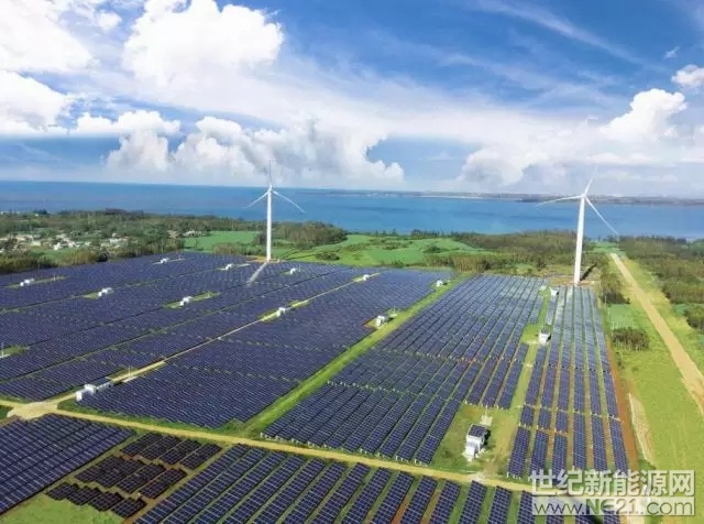 日前，青海省海西州兩個(gè)光伏發(fā)電應(yīng)用領(lǐng)跑基地競(jìng)爭(zhēng)優(yōu)選隨著一紙通知戛然而止。地方政府持續(xù)無止境的“薅羊毛”，甚至不惜與國(guó)家部委文件規(guī)定發(fā)生直接沖撞，最終導(dǎo)致了優(yōu)選工作暫時(shí)停擺