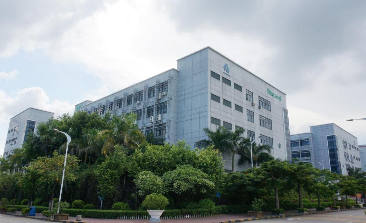 
	中國(guó)儲(chǔ)能網(wǎng)訊：深圳市盛弘電氣股份有限公司成立于2007年，于2017年登陸創(chuàng)業(yè)板，股票代碼300693。公司主營(yíng)業(yè)務(wù)有儲(chǔ)能微網(wǎng)、電能質(zhì)量、電動(dòng)汽車充電樁、電池化成與檢測(cè)，是集研發(fā)、市場(chǎng)、生產(chǎn)于一體的能源互聯(lián)網(wǎng)核心設(shè)備供應(yīng)商