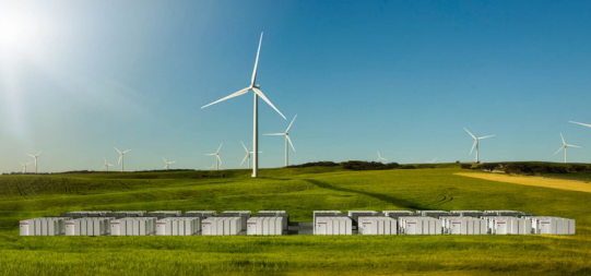 
	中國儲能網(wǎng)訊：日前，能源初創(chuàng)廠商Axiom能源公司銷售和營銷副總裁John Lerch對儲能方法闡述了自己的觀點(diǎn)。


	在美國，越來越多的儲能部署受到客戶的歡迎，他們希望獲得對其電費(fèi)賬單和公用事業(yè)的更多控制權(quán)，旨在為其電網(wǎng)運(yùn)營建立彈性和靈活性