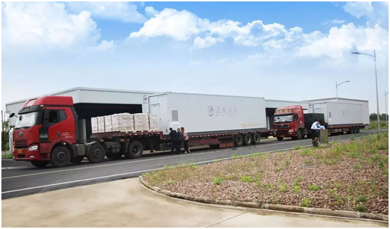 
			              “陽光電源在儲能調(diào)頻市場經(jīng)驗非常豐富，早在2011年就承建了國內(nèi)規(guī)模最大的MW級電網(wǎng)調(diào)頻項目，提供的高度集成一體化儲能系統(tǒng)解決方案和經(jīng)濟便捷一站式售后服務(wù)在我們業(yè)內(nèi)口碑極佳，這次很高興與陽光合作。”山西電廠負(fù)責(zé)人對陽光電源儲能給予高度評價