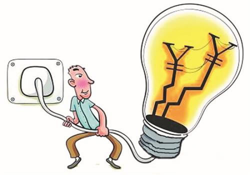                                         
	　　近日，石渠、色達(dá)、新龍、鄉(xiāng)城、甘孜、爐霍、道孚、德格等8縣9個(gè)共21萬千瓦光伏扶貧項(xiàng)目順利通過由省電網(wǎng)公司、省發(fā)改委、省能源局、省經(jīng)信委組織的機(jī)組啟動(dòng)驗(yàn)收工作，全部于6月30日前并入四川省網(wǎng)運(yùn)行。

	

	　　自國家發(fā)改能源〔2016〕621號(hào)頒布以來，按照州委州政府關(guān)于光伏扶貧工作的安排部署，我州全力推進(jìn)光伏扶貧優(yōu)選企業(yè)、場(chǎng)址選擇、實(shí)施方案編制等系列工作，通過努力，石渠一期等9個(gè)21萬千瓦光伏扶貧項(xiàng)目于2017年1