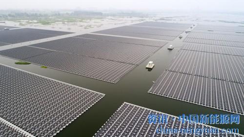                                                                                                                                                                     
	　　有消息稱，能源局為了彌補(bǔ)新政帶來的負(fù)面影響，計(jì)劃在近日推行光伏配額制度。此前2018年3月23日國家能源局發(fā)布《可再生能源電力配額及考核辦法（征求意見稿）》，主要內(nèi)容是：

