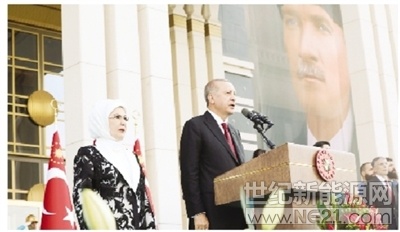 日前，埃爾多安在安卡拉舉行就職儀式，宣布連 任土耳其總統(tǒng)，并公布了新一屆內(nèi)閣成員名單。隨著新政府的成立，土耳其政體正式由議會(huì)制轉(zhuǎn)向總統(tǒng)制