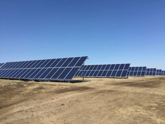 近日，從國(guó)網(wǎng)黃梅縣供電公司調(diào)控中心獲悉，黃梅五座村級(jí)光伏扶貧變電站全部順利并網(wǎng)。財(cái)經(jīng)日歷資訊快遞貴金屬模擬交易貴金屬專家直播室金投網(wǎng)貴金屬行情軟件為深入推進(jìn)“國(guó)網(wǎng)陽(yáng)光扶貧行動(dòng)”，國(guó)網(wǎng)黃梅縣供電公司開(kāi)辟光伏發(fā)電并網(wǎng)項(xiàng)目“綠色通道”，積極部署，主動(dòng)對(duì)接