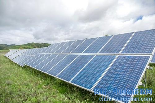                                                                                                                                                                     
	　　混跡在傳統(tǒng)產(chǎn)經(jīng)媒體時(shí)間長(zhǎng)了，老紅對(duì)所謂傳統(tǒng)媒體“日薄西山”的感覺(jué)并非突出，倒是對(duì)傳統(tǒng)產(chǎn)經(jīng)媒體經(jīng)營(yíng)業(yè)務(wù)人員之間、部門(mén)之間的相愛(ài)相殺印象深刻。

	　　這