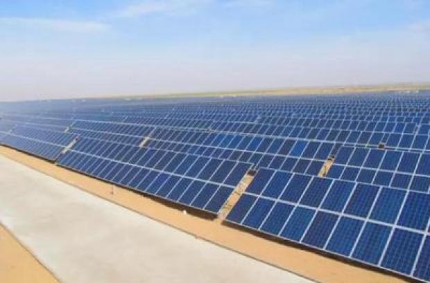 日前，內(nèi)蒙古發(fā)改委發(fā)布上半年電力裝機(jī)數(shù)據(jù)，2018年1-6月，全區(qū)6000千瓦及以上電力裝機(jī)11989萬(wàn)千瓦，同比增長(zhǎng)3.5%。其中火電裝機(jī)8163萬(wàn)千瓦，同比增長(zhǎng)1.5%；風(fēng)電裝機(jī)2772萬(wàn)千瓦，同比增長(zhǎng)6%；水電裝機(jī)238萬(wàn)千瓦；光伏裝機(jī)816萬(wàn)千瓦，同比增長(zhǎng)18%