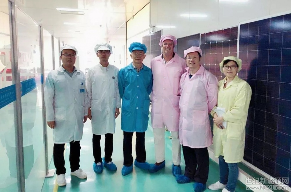 近日，世界太陽能之父，澳大利亞新南威爾士大學(xué)教授馬丁·格林（Martin Green）先生，正式接受日托光伏的邀請，出任日托光伏首席科學(xué)家。



馬丁·格林教授出生于1948年，澳大利亞人， 現(xiàn)任澳大利亞新南威爾士大學(xué)教授、超高效光電學(xué)研究中心執(zhí)行研究主任，澳大利亞科學(xué)院院士，也是工程技術(shù)學(xué)院及國際電工委員會委員