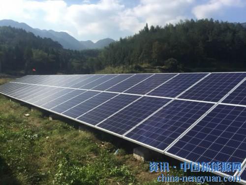                                                                                                                                                                     
	　　近日，平陽縣蕭江鎮(zhèn)岙底坑村集體賬戶上又多了一筆錢。“這是今年一季度的光伏發(fā)電收益，共計(jì)2萬多元