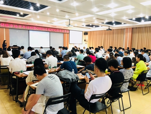 
			              8月29日，中關(guān)村儲(chǔ)能產(chǎn)業(yè)技術(shù)聯(lián)盟“儲(chǔ)能市場(chǎng)半年回顧暨CNESA專題研究報(bào)告分享會(huì)”在北京成功召開(kāi)。會(huì)議發(fā)布了2018年上半年全球和中國(guó)儲(chǔ)能市場(chǎng)統(tǒng)計(jì)數(shù)據(jù)，并對(duì)市場(chǎng)發(fā)展?fàn)顩r進(jìn)行總結(jié)分析