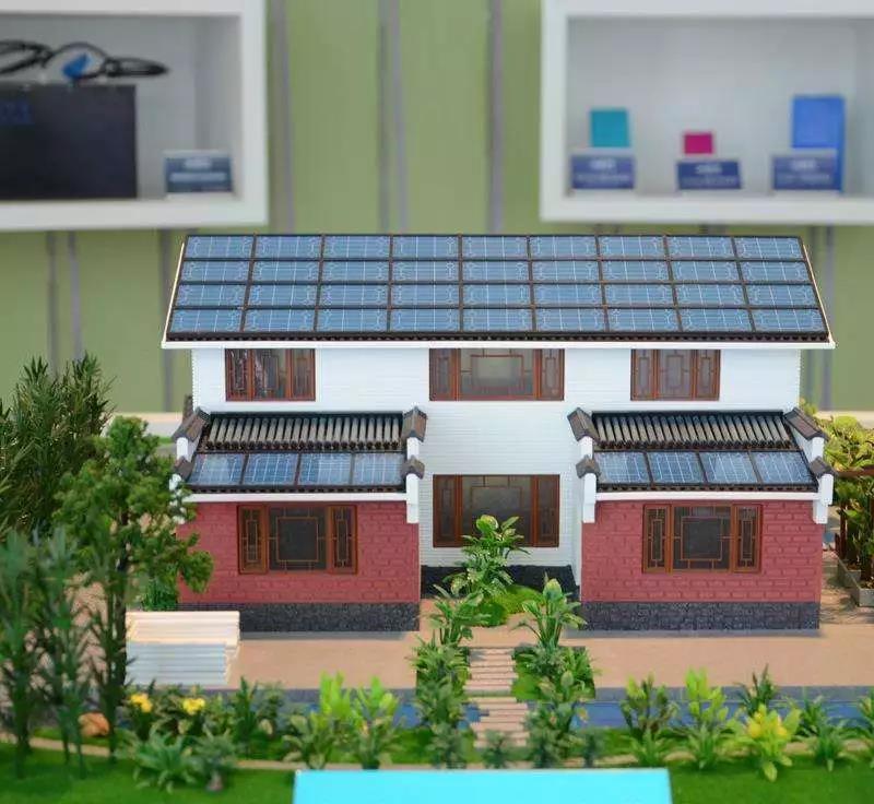 
	德國(guó)聯(lián)邦經(jīng)濟(jì)事務(wù)和能源部國(guó)務(wù)秘書ThomasBarei?日前參加了一個(gè)官方活動(dòng)，慶祝德國(guó)第10萬(wàn)個(gè)電池儲(chǔ)能系統(tǒng)在艾希瓦爾德（Eichwalde）成功部署。Barei?表示這將是德國(guó)在其能源轉(zhuǎn)型過(guò)程中一個(gè)“重要里程碑”