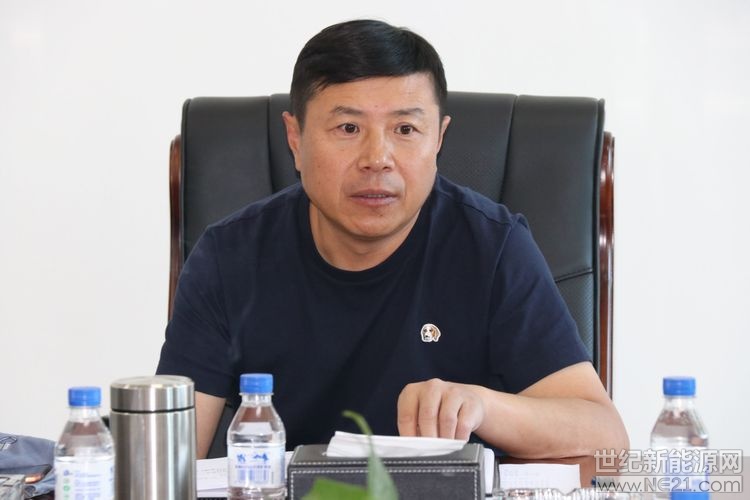 （通訊員 陳昊 報道） 為加快基地各項目并網(wǎng)驗收工作的推進，8月31日下午，白城基地并網(wǎng)驗收領(lǐng)導(dǎo)小組辦公室在基地一樓會議室，組織召開了并網(wǎng)驗收工作啟動會。會議由基地并網(wǎng)驗收領(lǐng)導(dǎo)小組副組長兼并網(wǎng)驗收領(lǐng)導(dǎo)小組辦公室主任王強主持