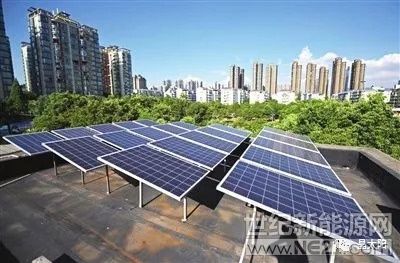  近期以來，很多做一線EPC的朋友跟筆者抱怨，最近生意不好做，每天都愁的睡不著覺。新政以來，本以為會有很多牛鬼蛇神退出市場，剩下的都是做良心生意的，想不到現(xiàn)階段以來，反而正正經(jīng)經(jīng)推廣光伏的難于維系，反而那些吹著牛皮，曲解或者避過不談國家政策的EPC，獲得了信任，令人唏噓