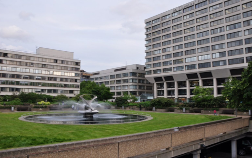 
	中國儲(chǔ)能網(wǎng)訊:日前，英國六家儲(chǔ)能產(chǎn)品供應(yīng)商已經(jīng)獲得新的儲(chǔ)能框架，以便為該國公共部門機(jī)構(gòu)部署用戶側(cè)電池儲(chǔ)能項(xiàng)目。



	英國倫敦蓋伊和圣托馬斯NHS信托基金會(huì)于今年5月啟動(dòng)了其儲(chǔ)能框架的招標(biāo)，提供了3億英鎊（3.8991億美元）的兩年計(jì)劃