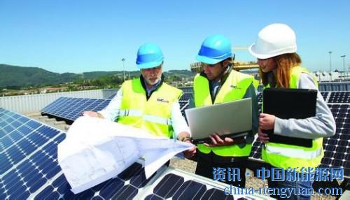                                                                                                                                                                     
	　　印度政府上周宣布：已指示該國海關當局開始征收先前對進口太陽能電池和模塊設定的保障性關稅。

	　　就在印度財政部采取這一舉措的幾天前，印度最高法院宣布暫停征收25%關稅的命令