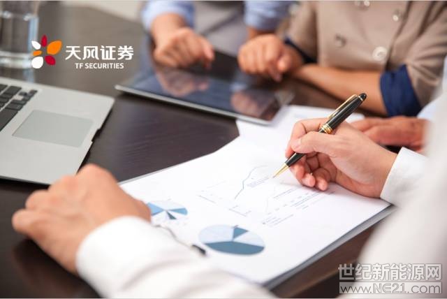  ※ 高速發(fā)展的南亞大國，電力設(shè)施相對落后

印度近年來經(jīng)濟高速發(fā)展，但存在較為嚴重的環(huán)境問題，電力基礎(chǔ)設(shè)施落后，當(dāng)前電源主要以煤電發(fā)電為主，根據(jù)印度中央電力管理局(CEA)的數(shù)據(jù)， 2017-2018財年，印度公用事業(yè)發(fā)電75.69%的電量來自于煤電，大水電發(fā)電占比為9.68%，核電占比為2.94%，燃氣發(fā)電為3.85%，柴油發(fā)電為0.03%，清潔能源發(fā)電占比為7.81%。印度政府于2017年6月發(fā)布的《印度能源政策草案》，提出在2022年全國實現(xiàn)100%供電的計劃