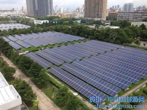                                                                                                                                                                     
	　　光伏在我們的日常生活中已經(jīng)不再陌生，小到玩具、中有太陽能路燈、照明、太陽能手機充電器等而現(xiàn)在較火的是光伏賺錢。各地都有光伏發(fā)電、光伏養(yǎng)老在我們身邊出現(xiàn)