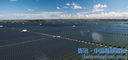                                                                                                                                                                     
	　　做投資最怕不確定性。如果確定風險大于機會，可以決定不投資，如果確定機會大于風險，可以決定投資