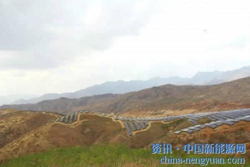                                                                                                                                                                     
	　　在全國上下開展精準扶貧的大環(huán)境下，四角山光伏電站積極響應黨中央以及中能建的號召積極履行社會責任，通過企業(yè)反哺農(nóng)業(yè)，助力永勝縣脫貧攻堅。

	　　開展走訪交流，助力思想脫貧