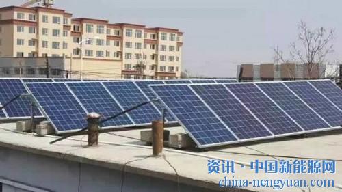                                                                                                                                                                     
	　　太陽(yáng)資源用之不竭，取之不盡，如今越來(lái)越多的人都在家中安裝上了光伏電站，那么安裝屋頂光伏電站的優(yōu)勢(shì)和好處有哪些?

	　　安裝屋頂光伏電站的優(yōu)勢(shì)

	　　太陽(yáng)能發(fā)電是把太陽(yáng)能直