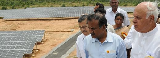                                         
	　　上周二，印度總理納倫德拉·莫迪與聯(lián)合國(guó)秘書長(zhǎng)安東尼奧·古特雷斯(Antonio Guterres)共同召開了國(guó)際太陽(yáng)能聯(lián)盟首次大會(huì)。

	　　他在會(huì)上預(yù)測(cè)，印度領(lǐng)導(dǎo)的太陽(yáng)能聯(lián)盟最終將取代石油輸出國(guó)組織(OPEC，簡(jiǎn)稱歐佩克)