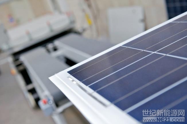 在一份針對阿拉伯地區(qū)可再生能源設(shè)備制造潛力的研究報告中，IRENA對黎巴嫩、約旦和阿聯(lián)酋這三個清潔能源產(chǎn)業(yè)先行的國家進(jìn)行了評估。得出的結(jié)論是，在所有這三個國家中，由于存在著諸如缺乏合格的勞動力和有利的監(jiān)管環(huán)境等一系列挑戰(zhàn)，目前幾乎看不到太陽能和可再生能源制造業(yè)崛起的機(jī)會