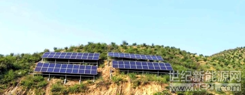 
 
9月30日，鹿寨縣平山鎮(zhèn)九簡村乾代屯村村民羅謀全迎來了件 “新鮮事”，他種植的150畝柑桔不再需要傳統(tǒng)的電源來抽水即水灌溉，原來是鹿寨縣首個(gè)利用光伏“太陽能”提供能源進(jìn)行抽水灌溉的項(xiàng)目投入使用。

鹿寨縣平山鎮(zhèn)九簡村乾代屯有300人口，耕地面積1050畝