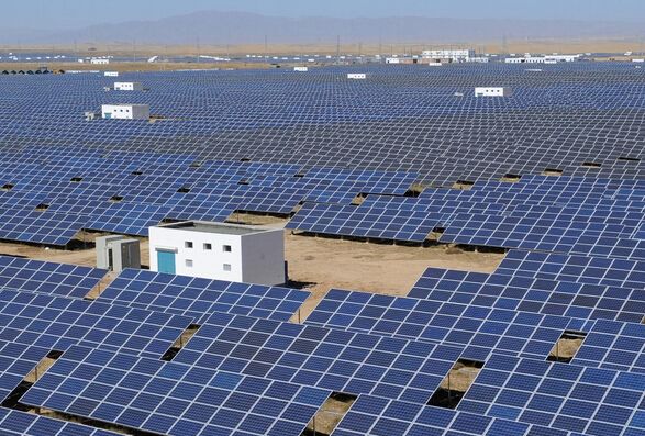 三季度，蚌埠市新增備案屋頂分布式光伏發(fā)電項(xiàng)目6個(gè)，建成并網(wǎng)項(xiàng)目9個(gè)，總規(guī)模11.8MW，總投資0.8億元，相較二季度建成規(guī)模0.4MW大幅增長。截至九月底，全市共建成并網(wǎng)屋頂分布式光伏電站56個(gè)，總規(guī)模91MW，完成投資7億元